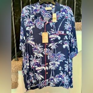 Men’s BRAND NEW Size XL Short Sleeve Shirt.  #1521